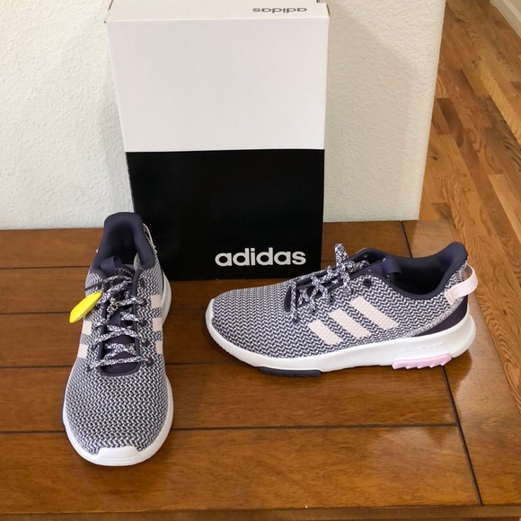 adidas Shoes - New Women’s Adidas 💥FIRM💥